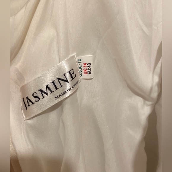 Jasmine Bridal Ivory mermaid taffeta wedding gown - Picture 10 of 10